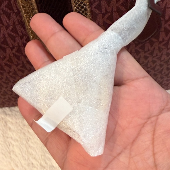 Michael Kors Shiela: Genuine/Authentic : Tote Large MF Tote - Picture 12 of 14